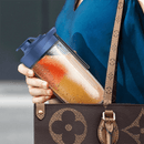 Liquidificadora Portátil de 6 Lâminas + Copo de Oferta